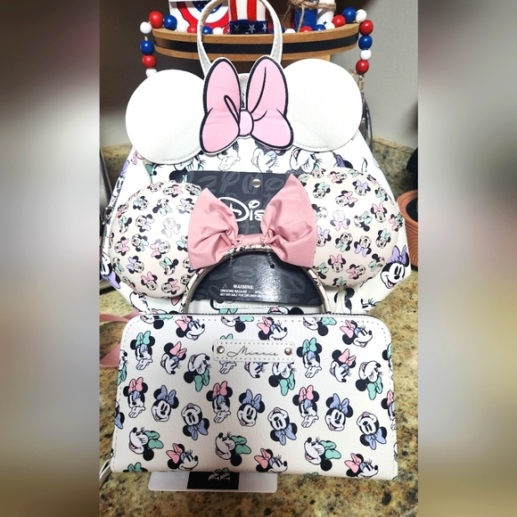 NWT ALDI x Disney MINNIE MOUSE Backpack, Wristlet, & Ears Bundle main image 5